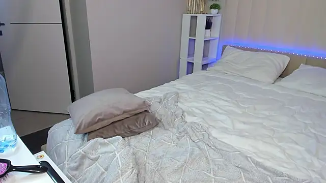 Ella_Butler live