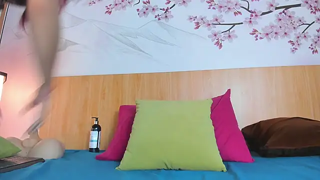 Sara_Collinnss live