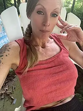 ItsDanniG live