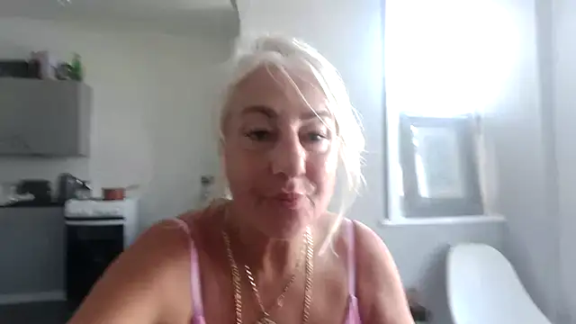 TanyaTaylor45 live