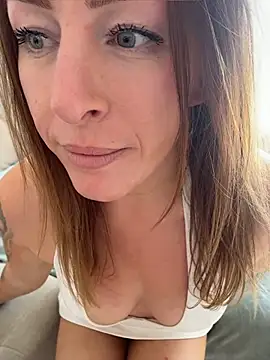 ChristinaSiemone live