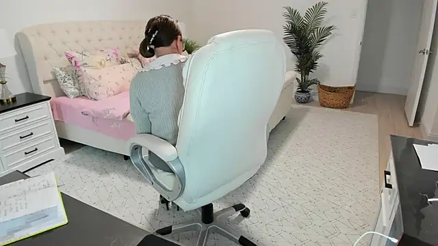 Vika73 live