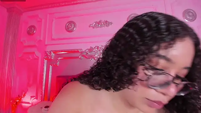 Nahomi_Soft live