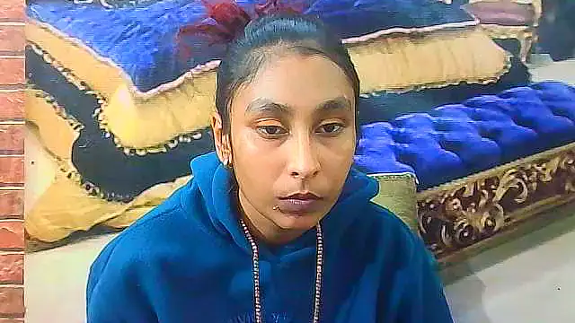IndianSexyButt live