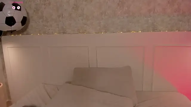 Emily_luve live