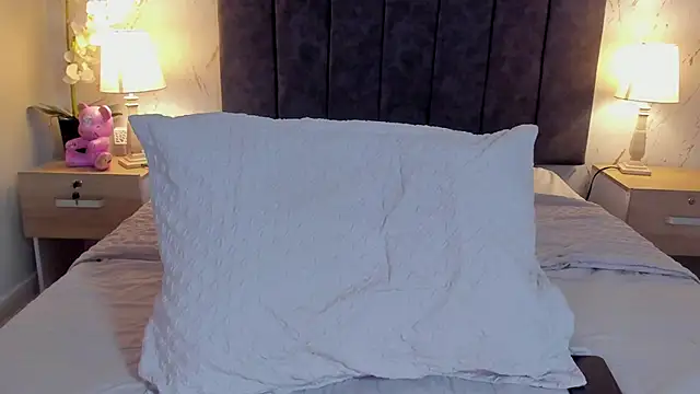 Emilly_Beaumont live