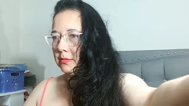 maturepriscila live