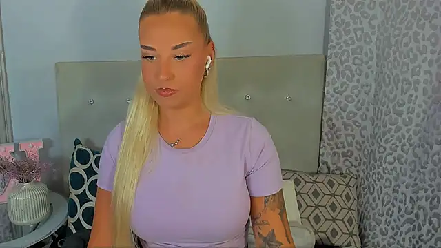 KristyHoney live