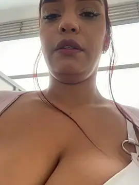 Sara-77 live