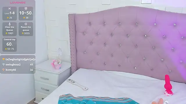 HollyBloom_ live