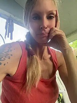 ItsDanniG live
