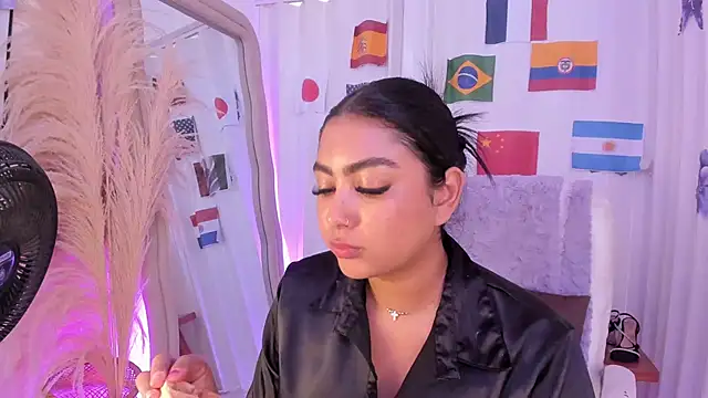 NatashaBrown12 live