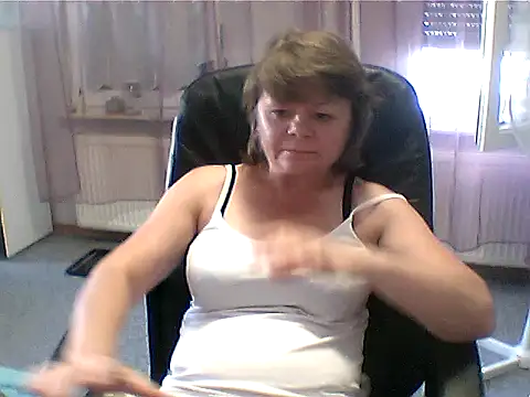 MoonLady40 live