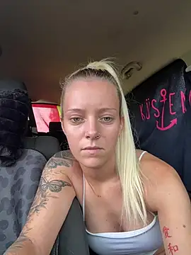 AnnaCherie live