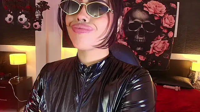 EvaaFoxxy1 live