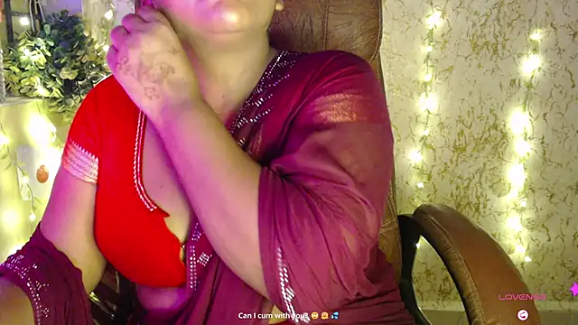 ItsMiraDesire live