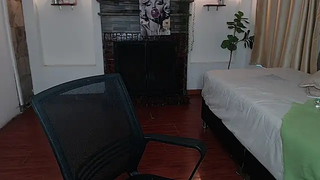 Emma_hassani live
