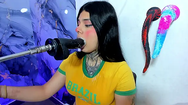 Emily_Evo live