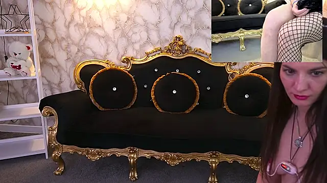 LadyChanelll live