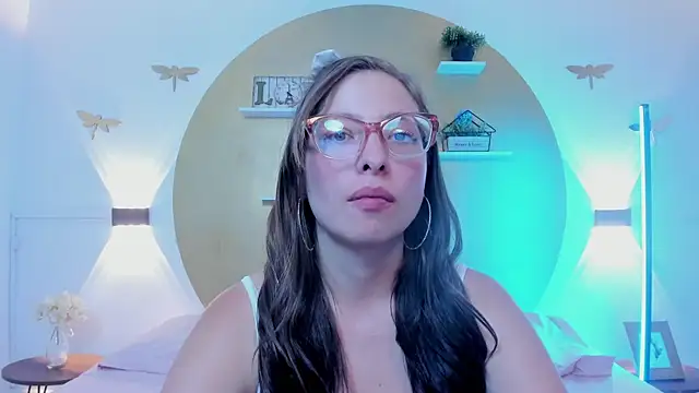 Lenna_Phillips live