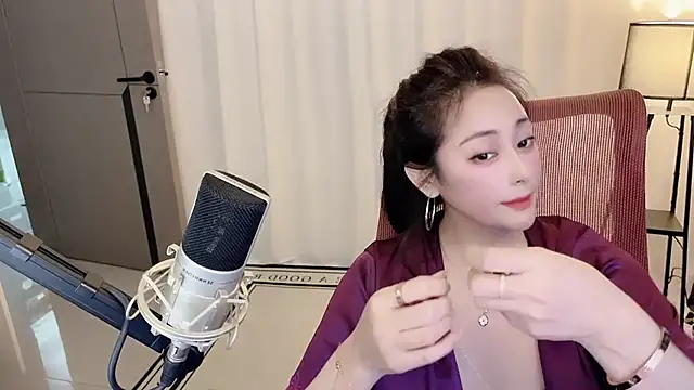 Daisy-77 live