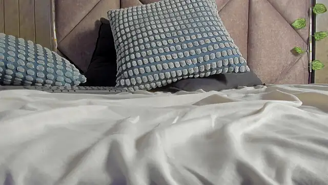 AbbyWathson live