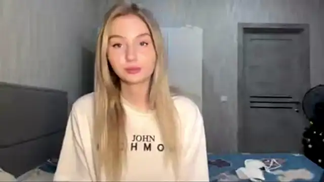 MoonlitCrystalia live