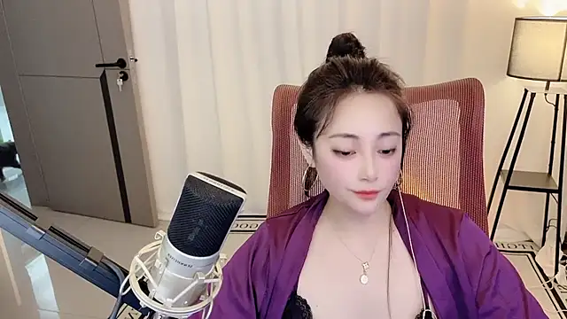 Daisy-77 live