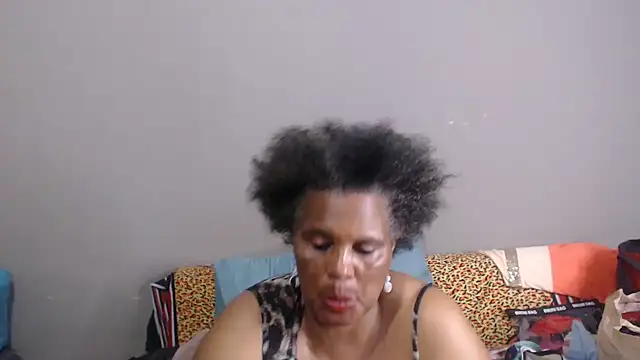 GrandBustyMelon live