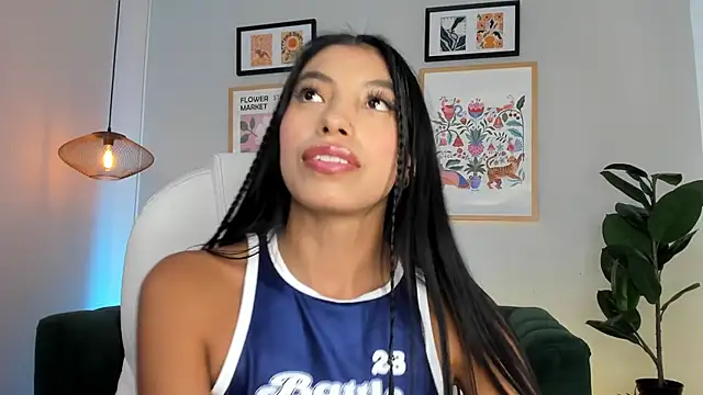 Tiffany_Low live