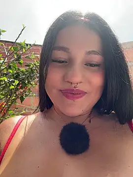 Emily_Gomezz live