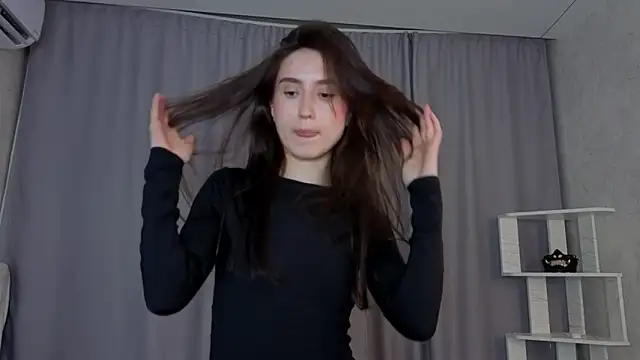 DelphineDowst live