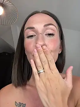 lola_tentatiion live