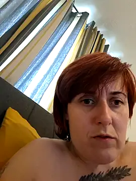 Tiara_XOX live