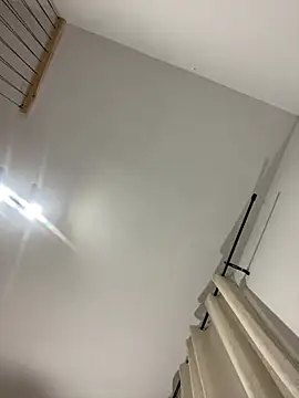 Green_eyes_lady live