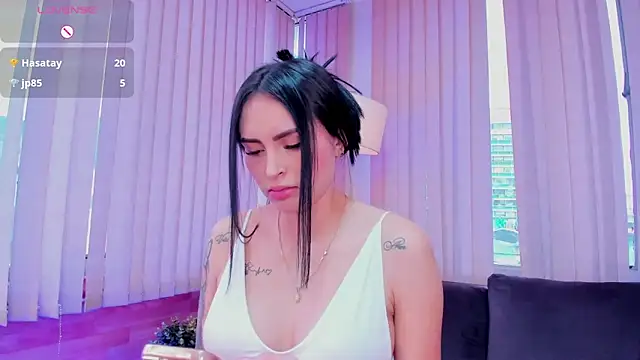 linda-es live