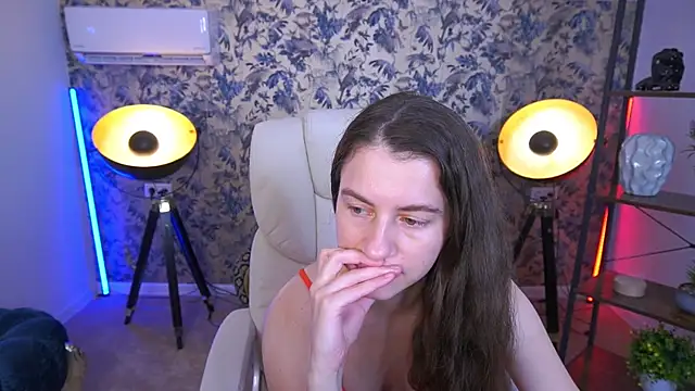 LittleJulii live