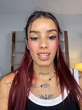 ValericaSteele_ live