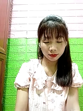 AmyLinee01 live