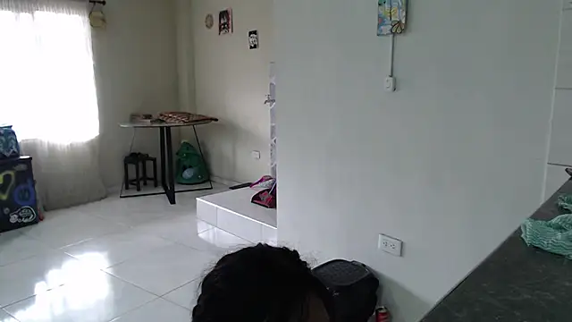 AlinaWoolf_ live