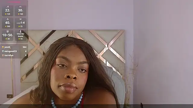 Maiacharris_ live