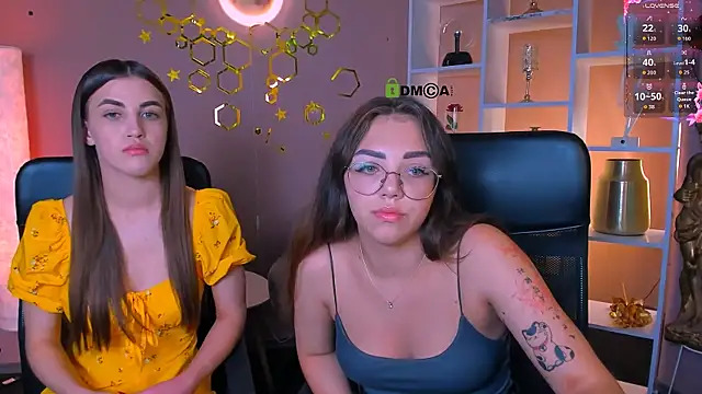 kiki_swan live