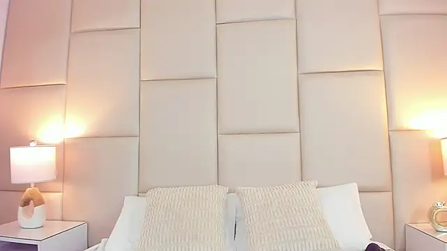AntoniaRoss_ live
