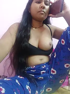Vaani_Cutie live