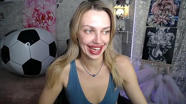 NickyAdamidi live