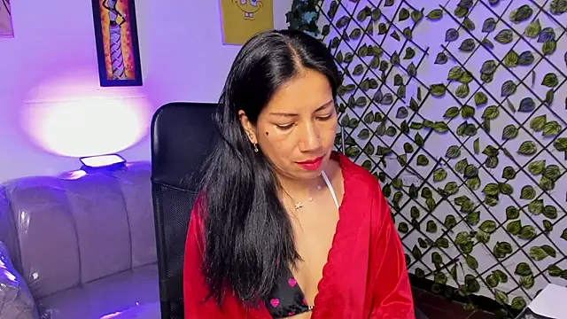 Megaan_Collins live