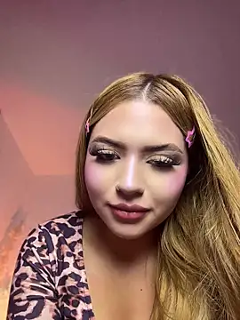 ChloeCollins__ live
