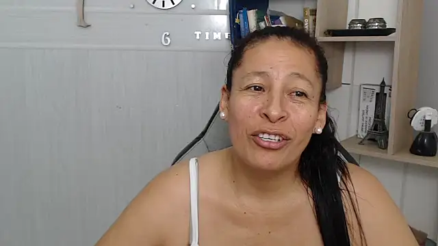 mature_martina live