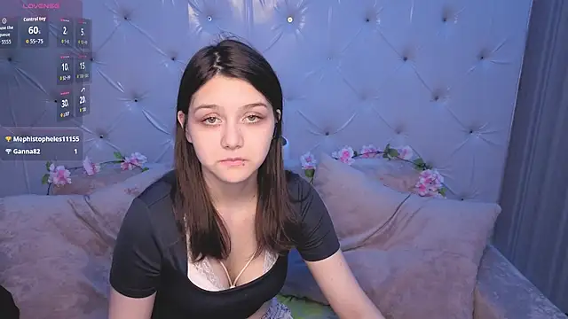 xxxnaughtyfoxyxxx live