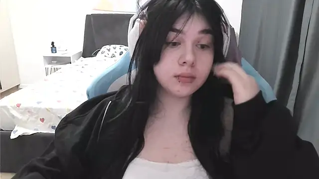 LunarMia live
